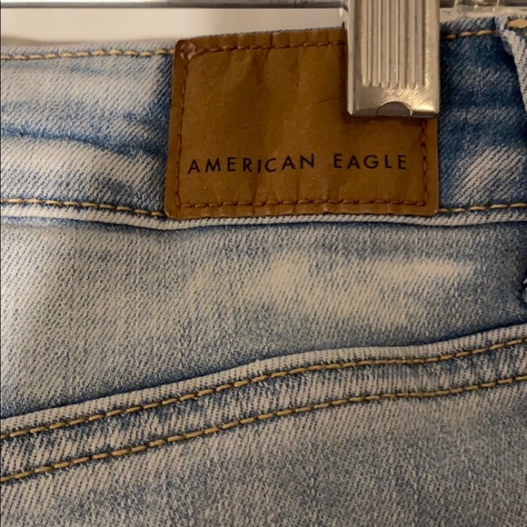 American Eagle Lightwashed Ripped Shorts - Picture 3 of 4